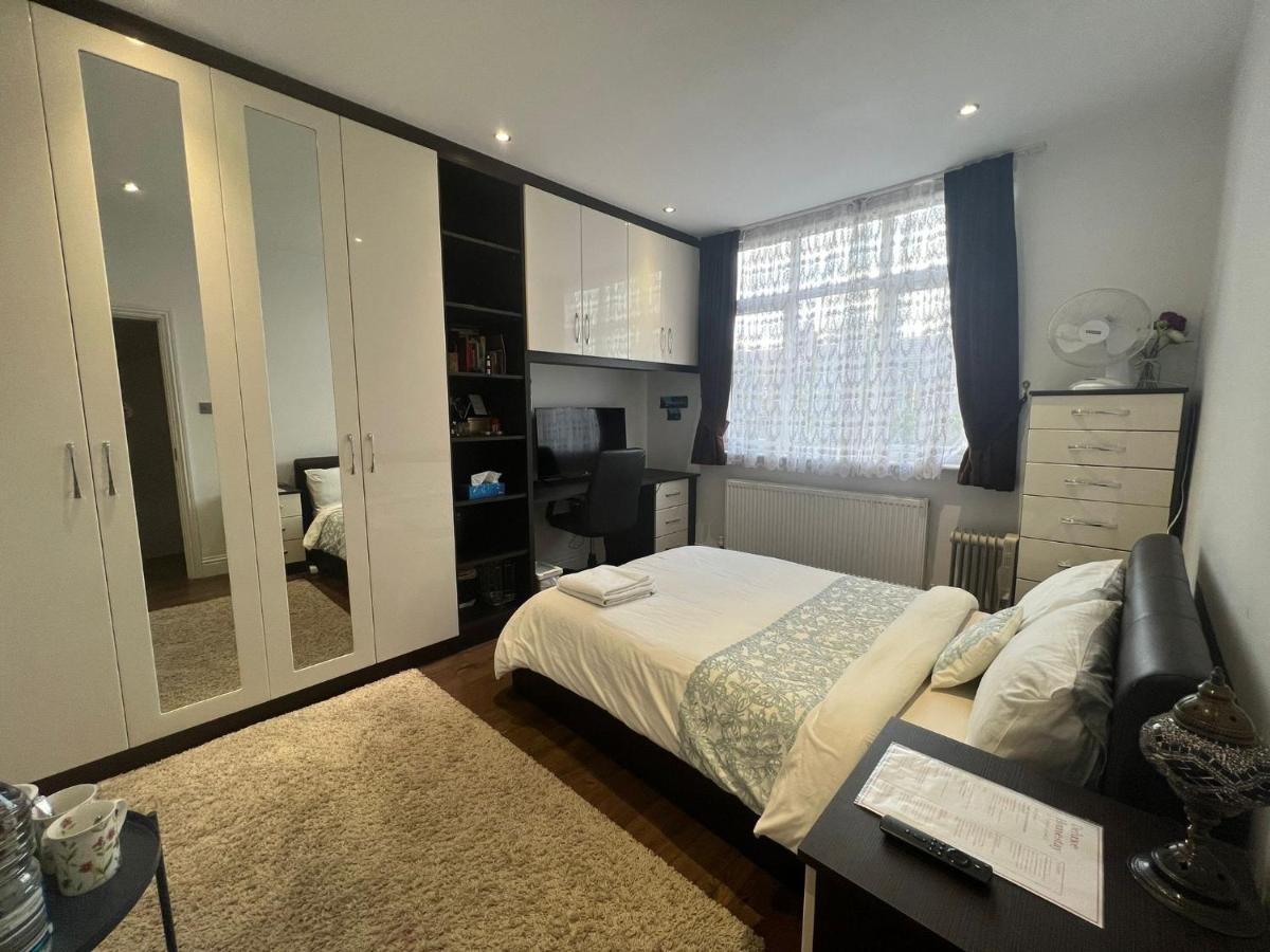 Deluxe Homestay Near Tottenham Hotspur Stadium Londra Esterno foto